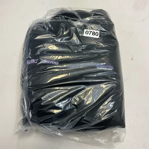 Women's PATAGONIA Polartec 1/4 Snap-T Black Fleece Pullover Sweater Small - Picture 10 of 13